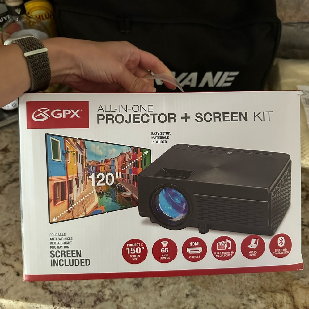 120" Projector Screen with Black Projector